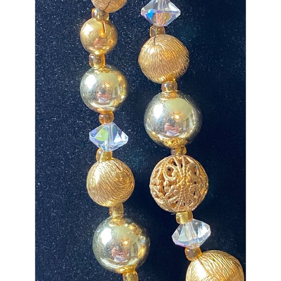 Vintage Lisner Gold-Tone Beaded Necklace With Filigree & Aurora Borealis Accents - Picture 4 of 10